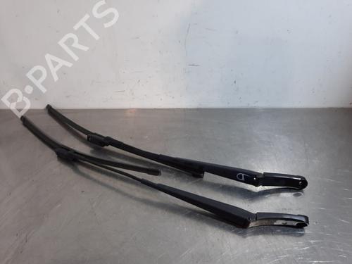 Used Front windshield wiper arm VW TIGUAN (5N_) 2.0 TDI (150 hp) 16264528