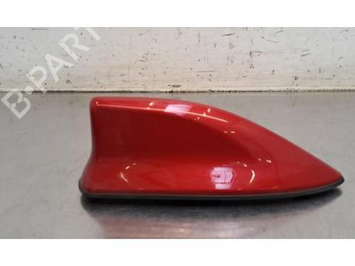 Antenne/Base Antenne/Base TOYOTA YARIS (_P21_, _PA1_, _PH1_) 1.5 Hybrid (MXPH10, MXPH11) (116 hp) 35970199 35970199