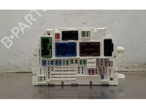 Used Fuse box Fuse box 38971348 38971348