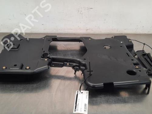 Used Support LAND ROVER DEFENDER Station Wagon (L663) P300 Si4 4x4 (300 hp) 23608898