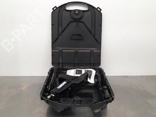 Used Jack Kit NISSAN PRIMASTAR Van (X82) 2.0 dCi 130 (131 hp) 23596097