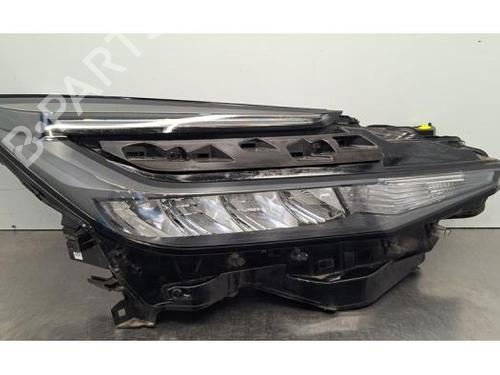 Used Right headlight Right headlight TOYOTA C-HR (_X2_, _H2_) Hybrid (ZYX20) (140 hp) 33917833 33917833
