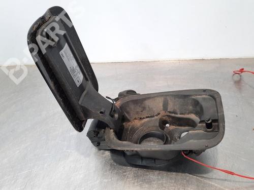 fuel-flap-audi-a4-b9-avant-8w5-8wd-35-tdi-mild-hybrid-8w0809906-2015-10898600 main image