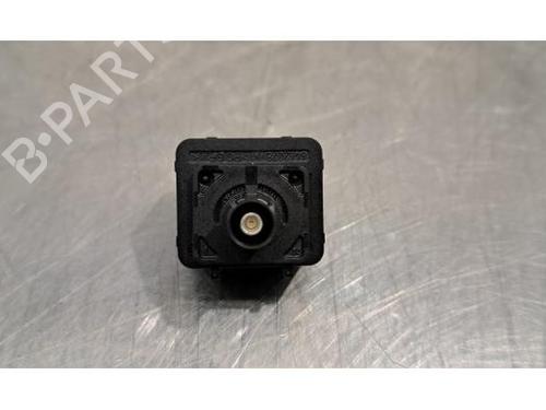 Camera PEUGEOT 308 III (FB_, FH_, FP_, F3_, FM_) PureTech 110 (FPHNPL) | BP23640889E14 