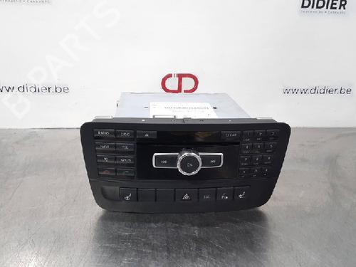 Used Radio MERCEDES-BENZ A-CLASS (W176) A 200 CDI (176.001) (136 hp) 10888101