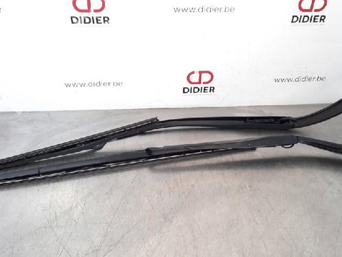 Used Front windshield wiper arm KIA SORENTO III (UM) 2.2 CRDi 4WD (200 hp) 15018270