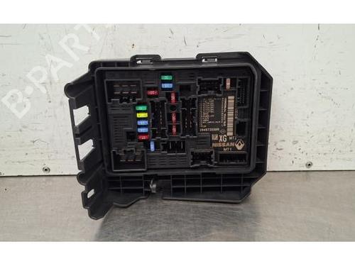 Used Fuse box Fuse box 39060706 39060706