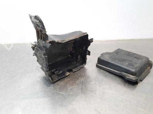 Used Fuse box CITROËN C3 III Van (SX_, SY_) BlueHDi 100 (102 hp) 23620846