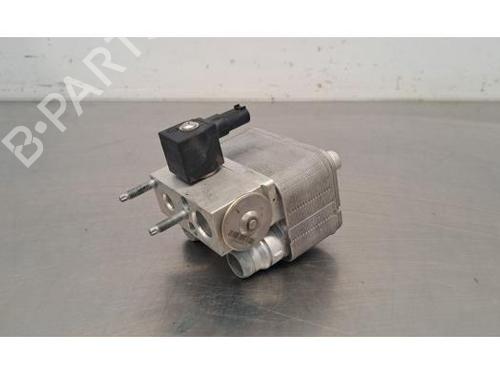 Used AC radiator PEUGEOT 308 III (FB_, FH_, FP_, F3_, FM_) e-308 (FMZKWZ) (156 hp) 27168700