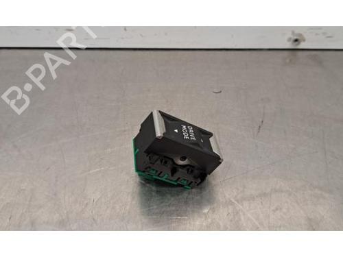 Comutador Comutador PEUGEOT 308 SW III (FC_, FJ_, FR_, F4_, FN_) BlueHDi 130 (FCYHZL, FCYHZT) (131 hp) 33892588 33892588