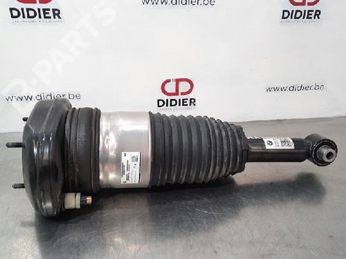 Used Right rear shock absorber Right rear shock absorber BMW 5 Touring (G31) 518 d Mild-Hybrid (150 hp) 10888252 10888252
