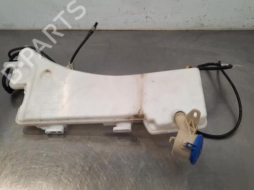 Used Windscreen washer tank PEUGEOT 3008 II SUV (MC_, MR_, MJ_, M4_) 1.2 THP/ PureTech 130 (MRHNSM, MRHNSU, MRHNSJ, MRHNYW,... (131 hp) 23601050