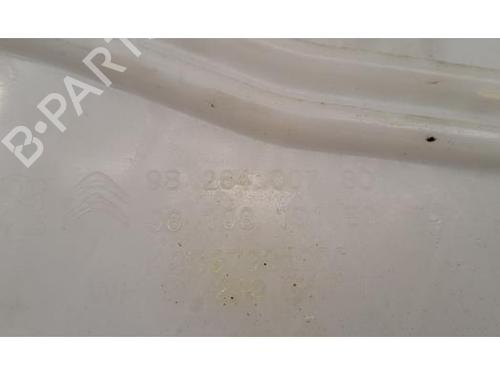 Windscreen washer tank PEUGEOT 3008 II SUV (MC_, MR_, MJ_, M4_) 1.2 THP/ PureTech 130 (MRHNSM, MRHNSU, MRHNSJ, MRHNYW,... | BP29214755C113 