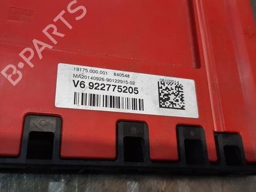 Used Fuse box BMW 5 (F10) 518 d (136 hp) 10893608