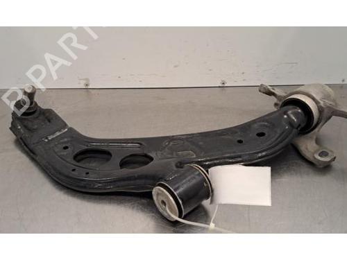 Used Right front suspension arm BMW 1 (F40) 118 i (140 hp) 32398623