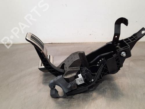 Pedal PEUGEOT 3008 II SUV (MC_, MR_, MJ_, M4_) 1.6 PureTech 180 (M45GFR, M45GFU) 9674829180