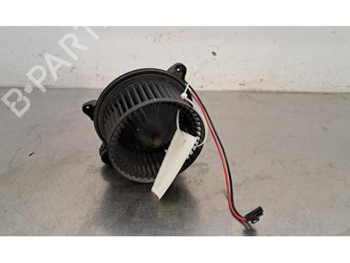 Used Heater blower motor MERCEDES-BENZ CLA (C118) CLA 180 d (118.310) (116 hp) 24214164