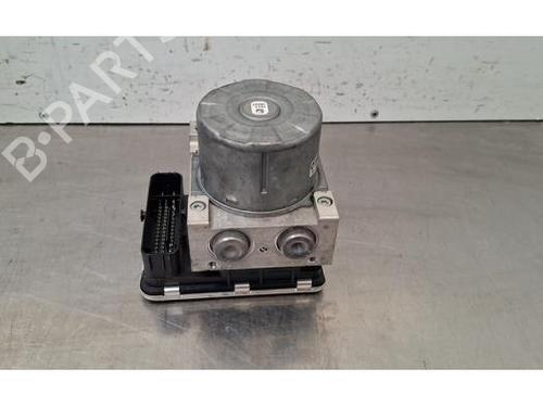 abs-pump-renault-trafic-iii-van-fg_-2014-38003993 main image