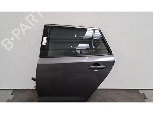left-rear-door-toyota-corolla-estate-_e21_-2019-38606322 main image