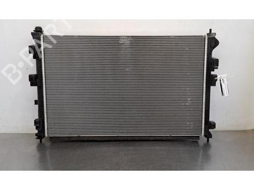 Used Water radiator Water radiator 37083016 37083016
