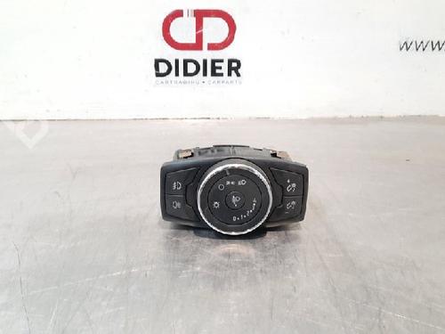 switch-ford-tourneo-connect-grand-tourneo-connect-v408-mpv-15-tdci-bm5t13a024af-2013-10892649 main image