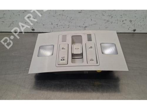Used Interior roof light Interior roof light VW POLO VI (AW1, BZ1, AE1) 1.0 (65 hp) 40289352 40289352