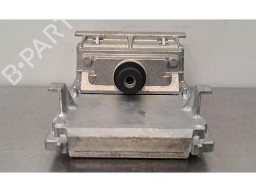 Używane Kamera RENAULT MEGANE IV Hatchback (B9A/M/N_) 1.6 E-TECH 160 (B9NH) (160 hp) 29871860