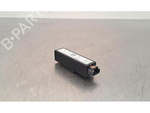 Used Electronic module DS DS 3 / DS 3 CROSSBACK (UR_, UC_, UJ_) E-TENSE (UZZKXZ) (136 hp) 28013989