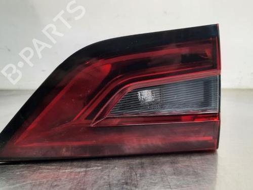 Used Left taillight NISSAN JUKE (F16_) DIG-T 117 (117 hp) 23608643
