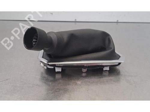 Used Shift knob Shift knob DACIA SANDERO III 1.0 SCe 65 (67 hp) 40050004 40050004