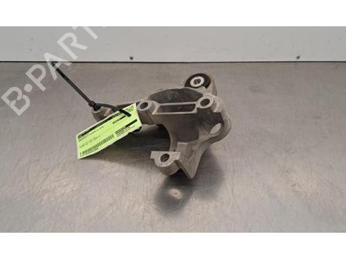 Used Engine mount MERCEDES-BENZ A-CLASS (W176) A 180 CDI / d (176.012) (109 hp) 31088346