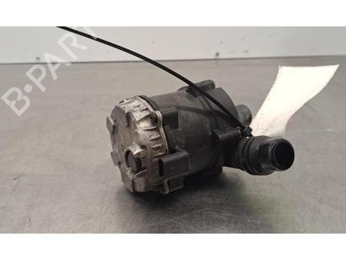 Used Auxiliary water pump BMW 7 (G11, G12) 740 e, Le (326 hp) 31085329