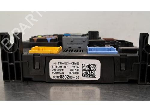 Fuse box OPEL CORSA F (P2JO) 1.2 (68) | BP29817868E1