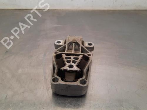 Engine mount MERCEDES-BENZ GLA-CLASS (X156) GLA 200 CDI / d (156.908) | BP23587192M89 