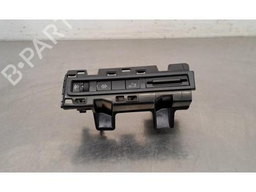 Used Card reader PEUGEOT 5008 II (MC_, MJ_, MR_, M4_) 1.5 BlueHDi 130 (MCYHZJ, MCYHZR, MCYHZX) (131 hp) 30806255