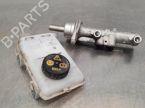 Used Brake master cylinder OPEL VIVARO B Van (X82) 1.6 CDTI (05) (125 hp) 15024909