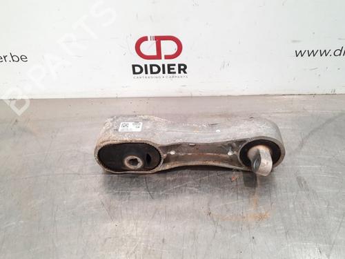 Used Engine mount BMW 1 (F40) 116 d (116 hp) 10897262