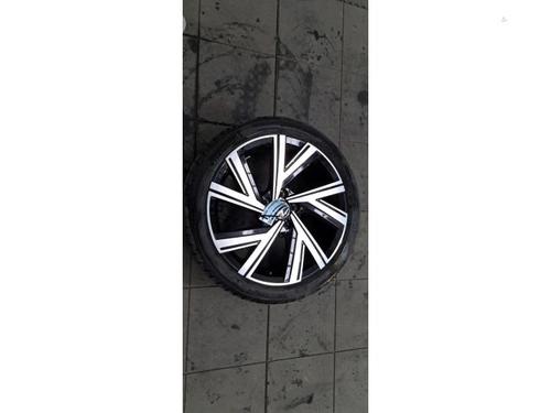 BP25610643C45 main image