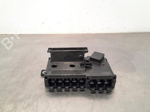 Used Fuse box MERCEDES-BENZ C-CLASS (W205) C 220 BlueTEC / d (205.002, 205.004) (170 hp) 17113612