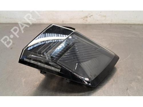 Used Right taillight Right taillight PEUGEOT 3008 II SUV (MC_, MR_, MJ_, M4_) 1.5 BlueHDi 130 (131 hp) 34198790 34198790