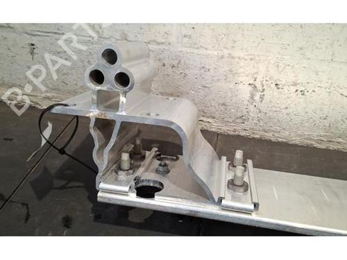 Rear bumper reinforcement LAND ROVER DEFENDER Station Wagon (L663) P300 Si4 4x4 | BP32150319C73 