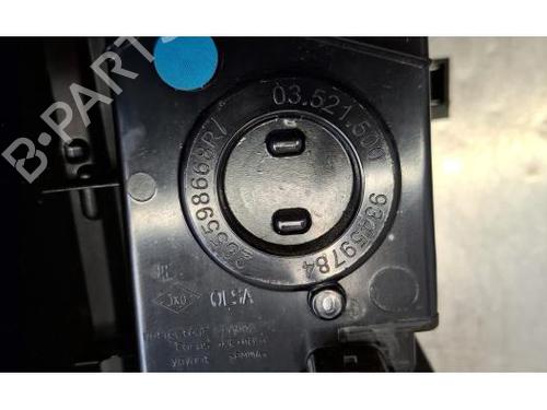 Reverse light NISSAN PRIMASTAR Van (X82) 2.0 dCi 130 | BP39905374C36 - Image 4