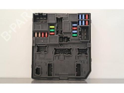 Used Fuse box RENAULT KADJAR (HA_, HL_) 1.2 TCe 130 (HLMR) (130 hp) 26944785