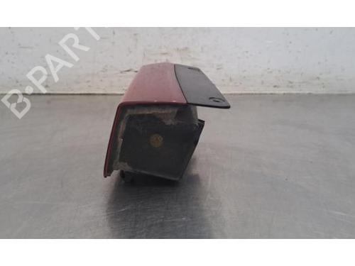 Luz marcha-a-trás Luz marcha-a-trás RENAULT TRAFIC III Van (FG_) 2.0 dCi 145 (FGML) (145 hp) 36769833 36769833