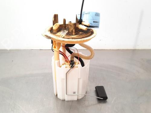 Used Fuel pump MERCEDES-BENZ SPRINTER 3,5-t Van (B907, B910) 316 CDI RWD (907.631, 907.633, 907.635, 907.637) (163 hp) 17112236