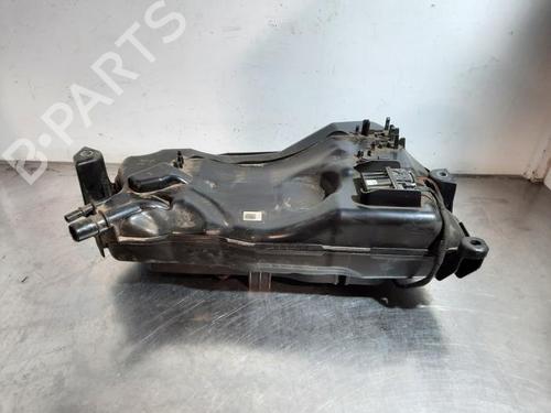 adblue-tank-vw-golf-vii-5g1-bq1-be1-be2-2012-2013-2014-2015-2016-2017-2018-2019-2020-2021-37288002 main image