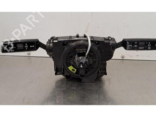 Used Steering column stalk Steering column stalk PEUGEOT 5008 III (KA_, KB_, KC_) e-210 (213 hp) 33753349 33753349