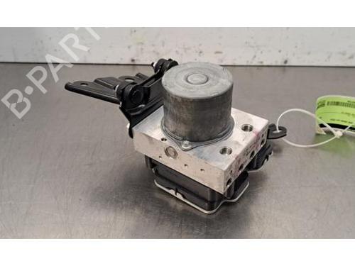 Used ABS pump TOYOTA YARIS CROSS (MXP_) 1.5 Hybrid (MXPJ10) (116 hp) 30806566