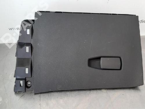 Used Glove box Glove box BMW 1 (F40) 116 d (116 hp) 10872673 10872673