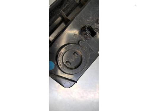 Reverse light RENAULT TRAFIC III Van (FG_) 2.0 dCi 120 (FGMN) | BP37689567C36 - Image 4